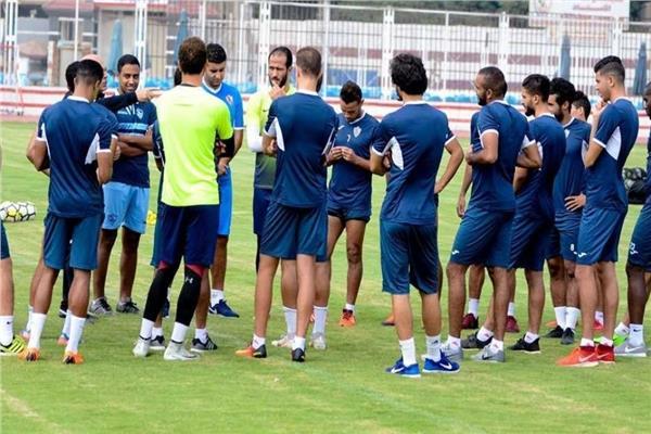 طارق يحيى وعبد العزيز يقودان تدريبات الزمالك