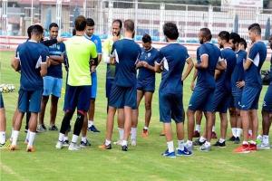 طارق يحيى وعبد العزيز يقودان تدريبات الزمالك