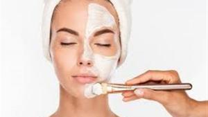 ماسك قبل النوم.. وصفة سهلة لـ تبييض الوجه